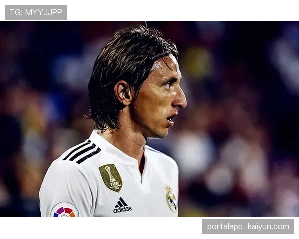 官方:皇马与莫德里奇续约一年,克罗地亚中场将再战一季