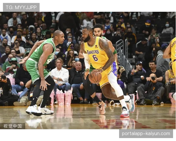 NBA常规赛：湖人加时惜败凯尔特人，詹姆斯空砍三双